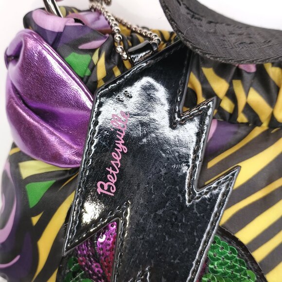 EUC Betsey Johnson Betseyville Shoulder Handbag - Picture 2 of 4
